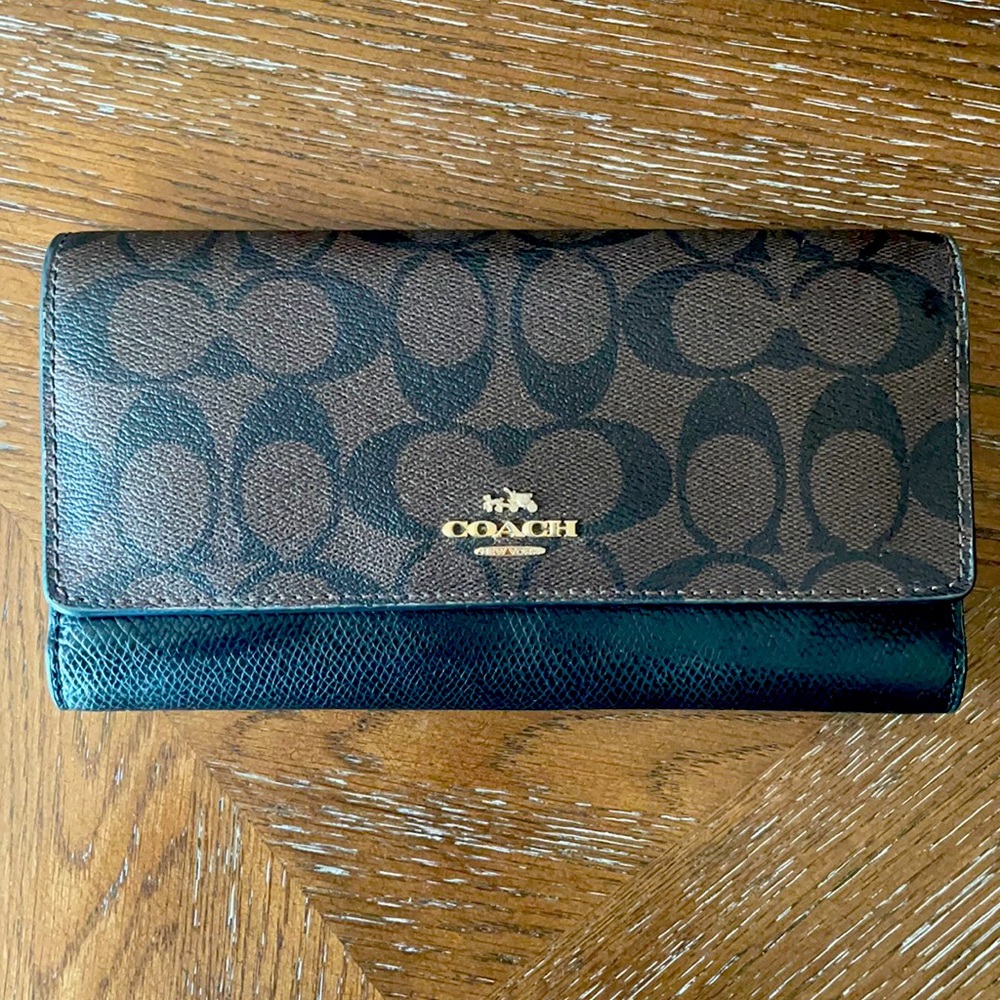 Coach signature tri-fold wallet